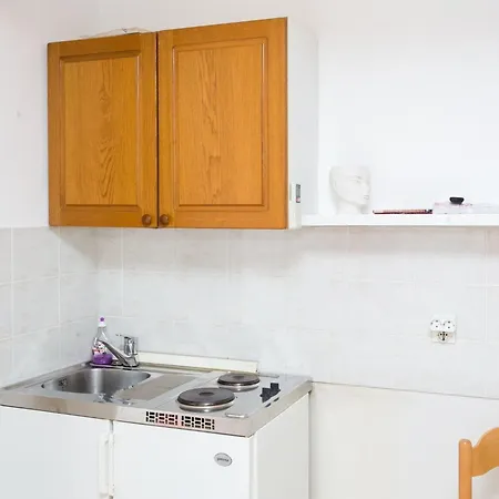 Apartament Dorina - *